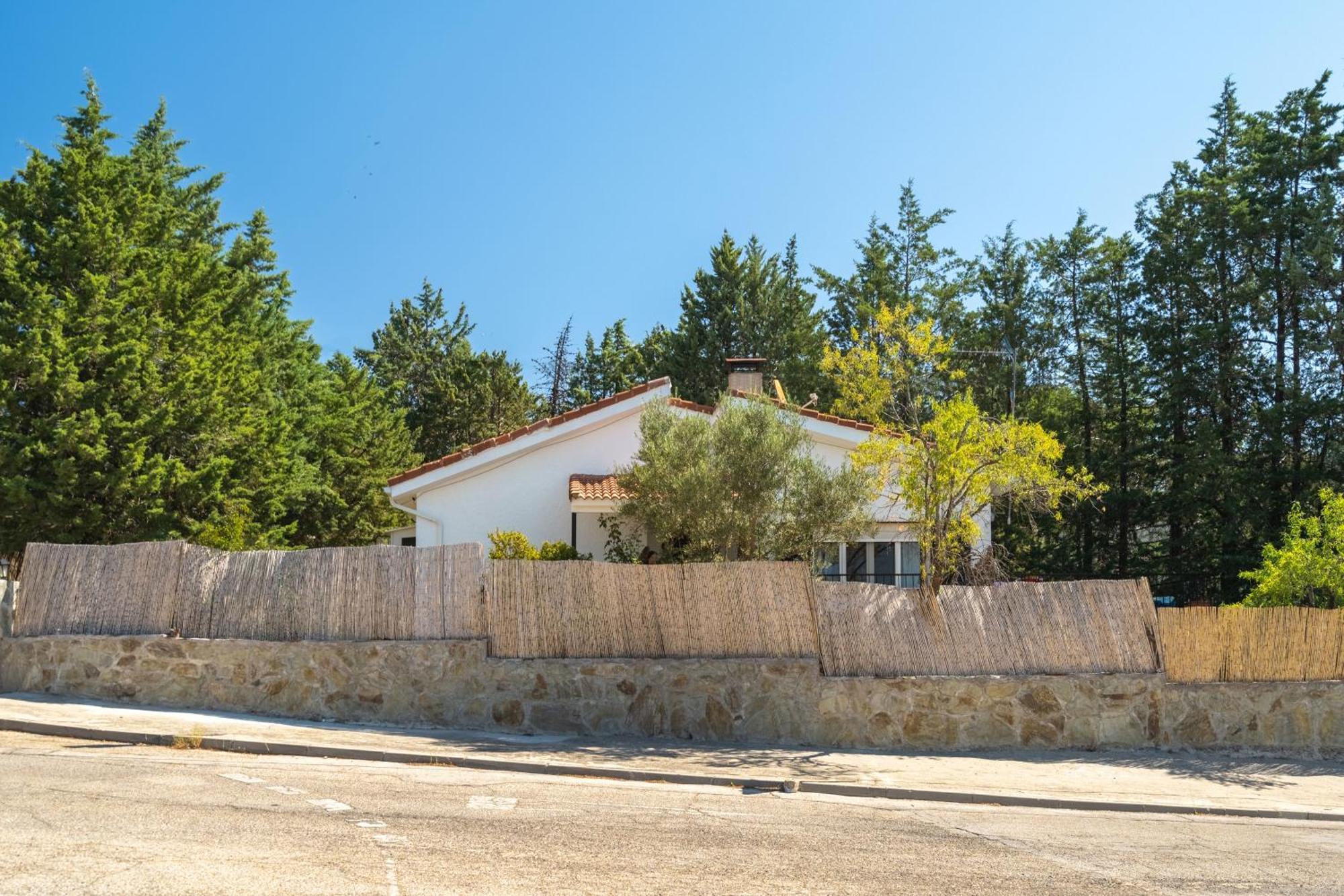 Casa Rural Los Olivos De Robledo De Chavela La Estacion Εξωτερικό φωτογραφία
